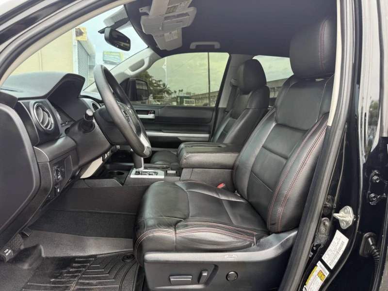 Toyota Tundra 5.7Hemi SR5 Crew Cab Short Bed, снимка 10 - Автомобили и джипове - 52699864