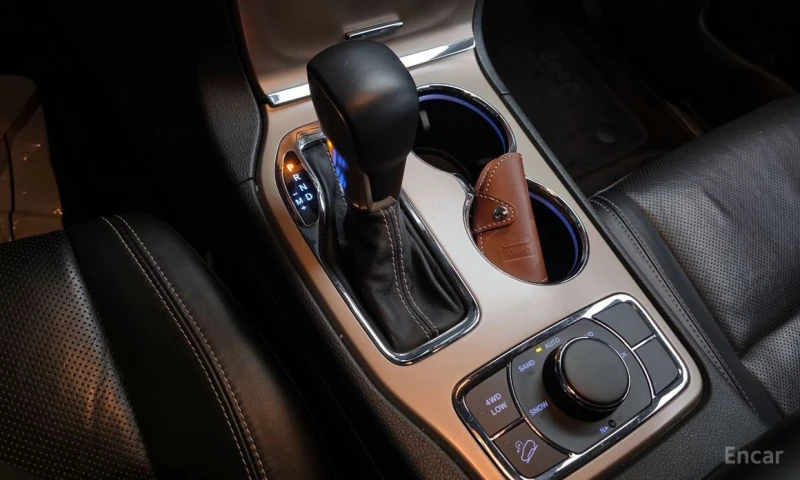 Jeep Grand cherokee, снимка 9 - Автомобили и джипове - 52879773