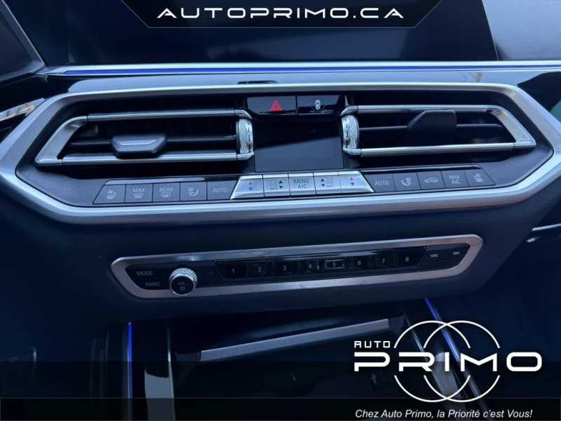 BMW X7 M50i* xDrive* АвтоКредит* (ЦЕНА ДО БГ), снимка 12 - Автомобили и джипове - 53102686