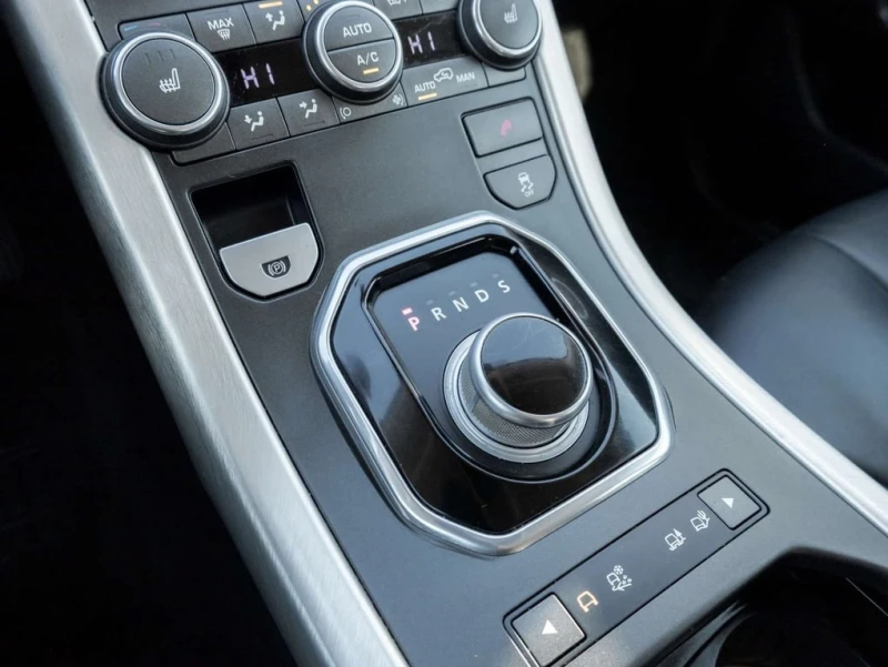 Land Rover Range Rover Evoque * Prestige Premium * CARFAX * ЦЕНА ДО БГ, снимка 13 - Автомобили и джипове - 53233924