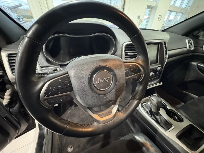 Jeep Grand cherokee 3.6* V6* 8ZF* ПОДГРЕВ* КАМЕРА* КЕЙЛЕС* LANE* ASSIS, снимка 10 - Автомобили и джипове - 53433284