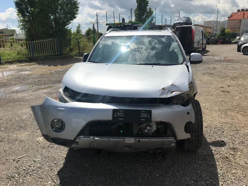 Mitsubishi Outlander 2.0tdi TIP-BSY, снимка 4 - Автомобили и джипове - 21605045