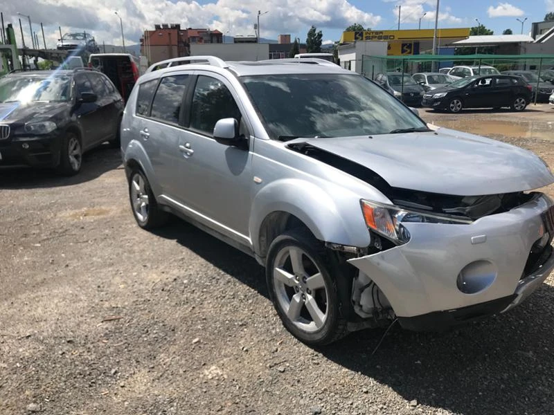 Mitsubishi Outlander 2.0tdi TIP-BSY, снимка 5 - Автомобили и джипове - 21605045