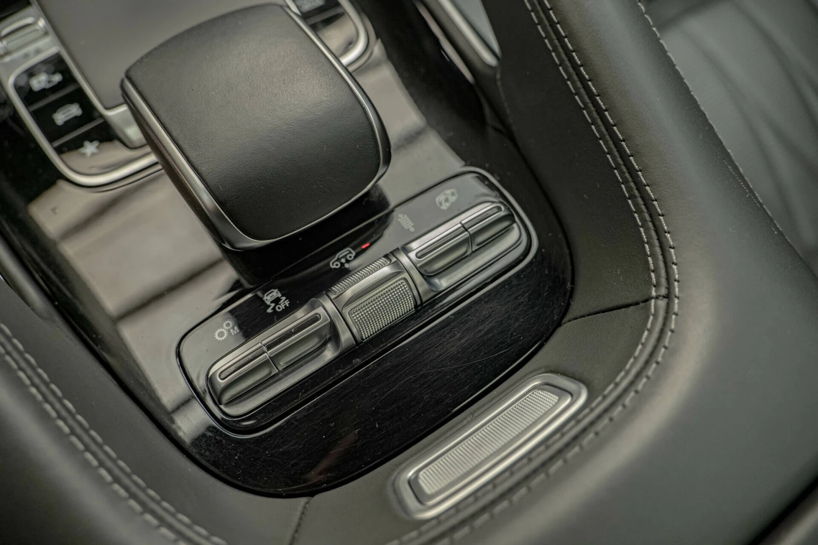 Mercedes-Benz GLE 63 S AMG 4Matic+ /Carbon//Burmester/ | Mobile.bg   11