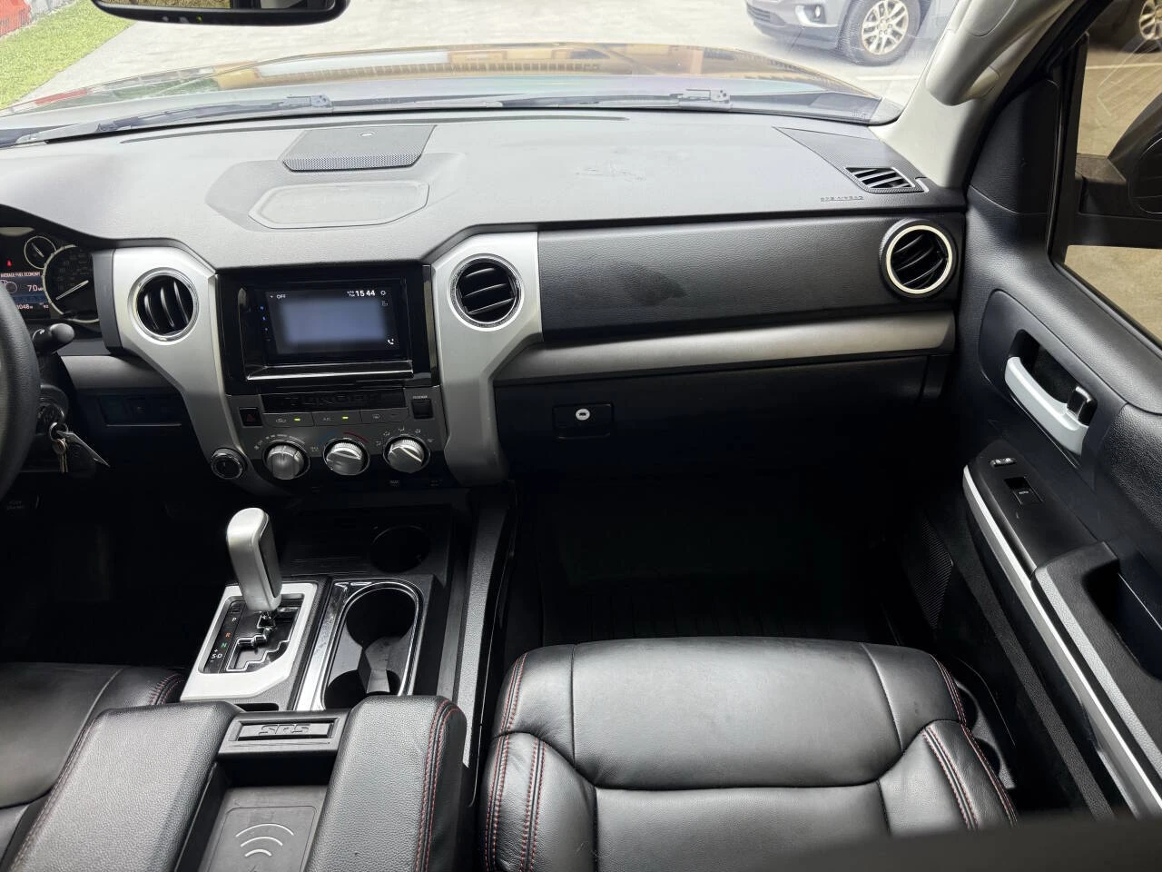 Toyota Tundra 5.7Hemi SR5 Crew Cab Short Bed - изображение 9