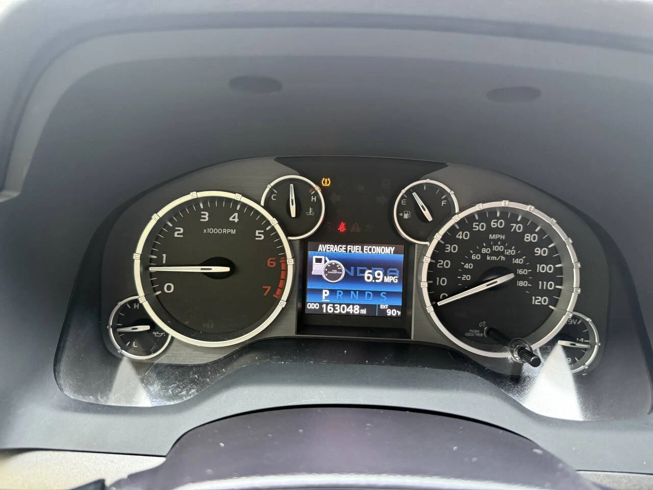 Toyota Tundra 5.7Hemi SR5 Crew Cab Short Bed - изображение 8