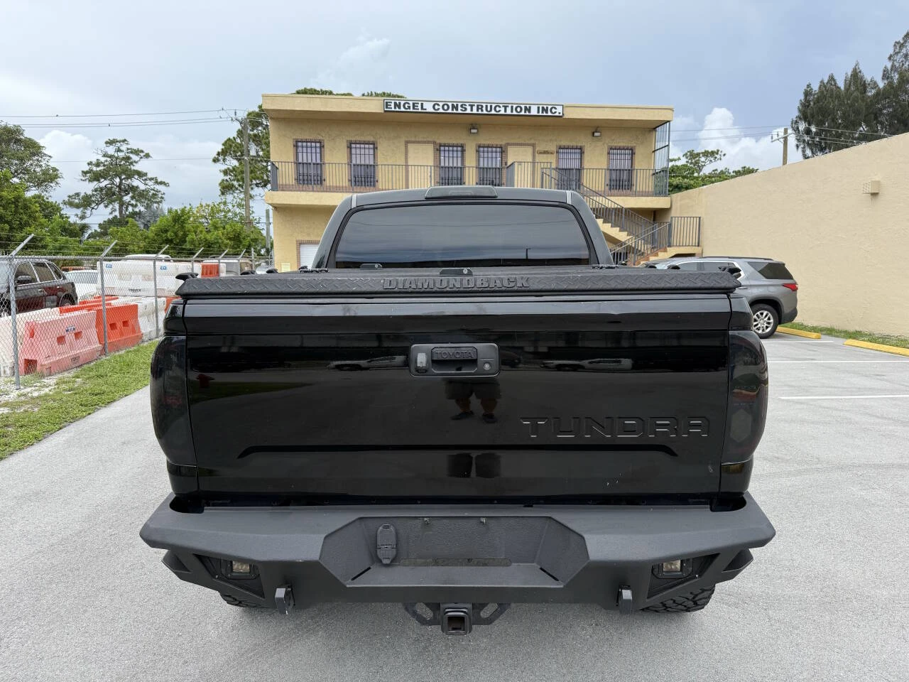 Toyota Tundra 5.7Hemi SR5 Crew Cab Short Bed - изображение 5