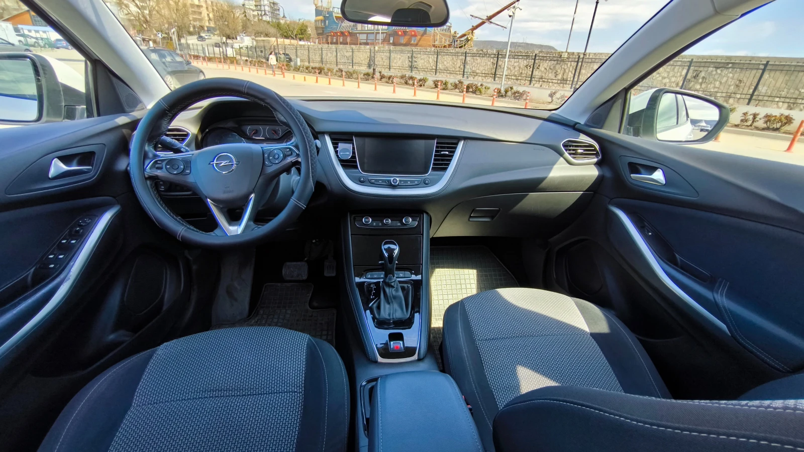 Opel Grandland X, снимка 8 - Автомобили и джипове - 54183866