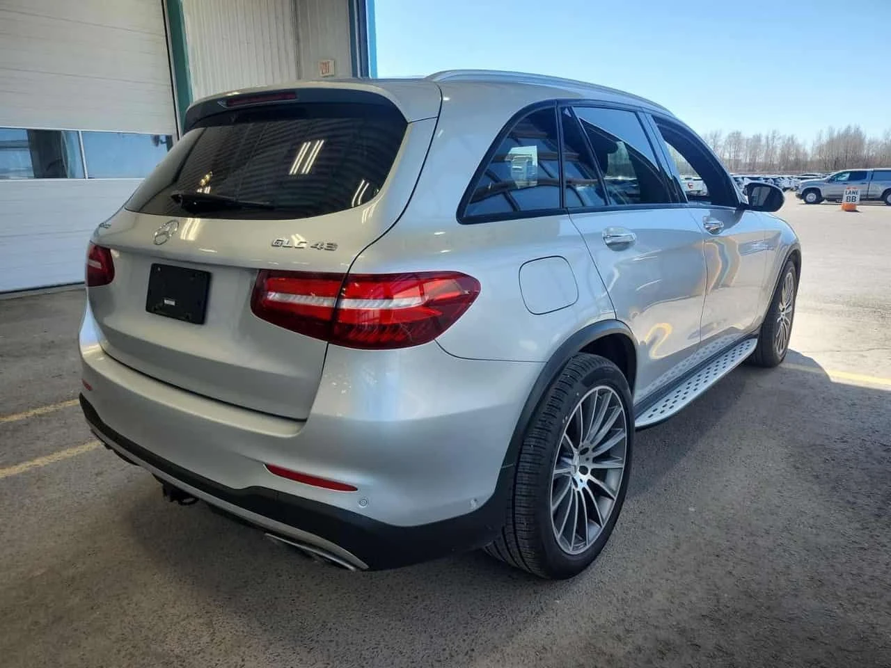 Mercedes-Benz GLC * AMG 43 * CARFAX * ЦЕНА ДО БГ, снимка 3 - Автомобили и джипове - 54429943