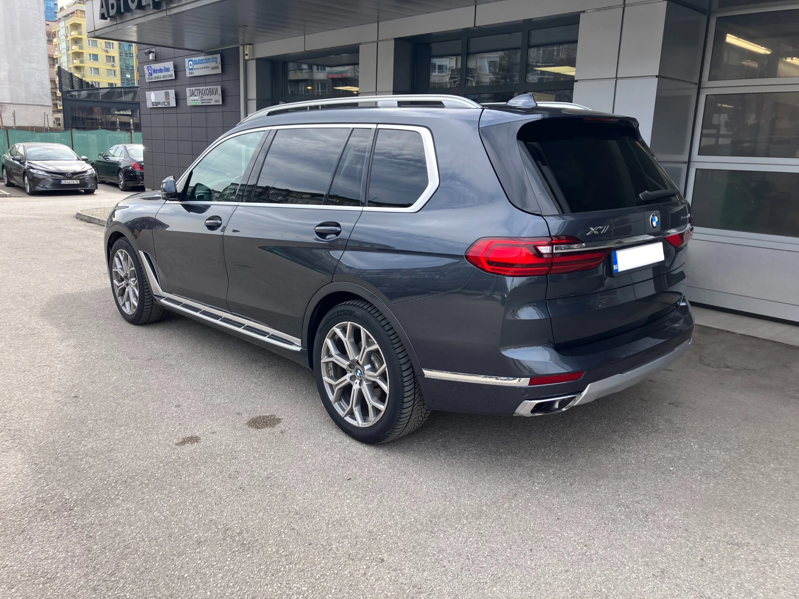 BMW X7 4.0 xDrive, Individual, Panorma , снимка 2 - Автомобили и джипове - 54632359