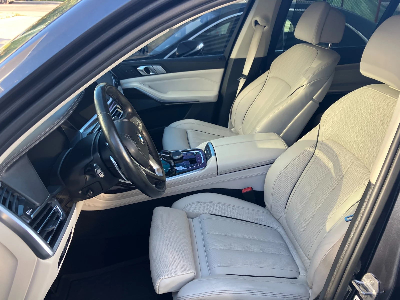 BMW X7 4.0 xDrive, Individual, Panorma , снимка 7 - Автомобили и джипове - 54632359