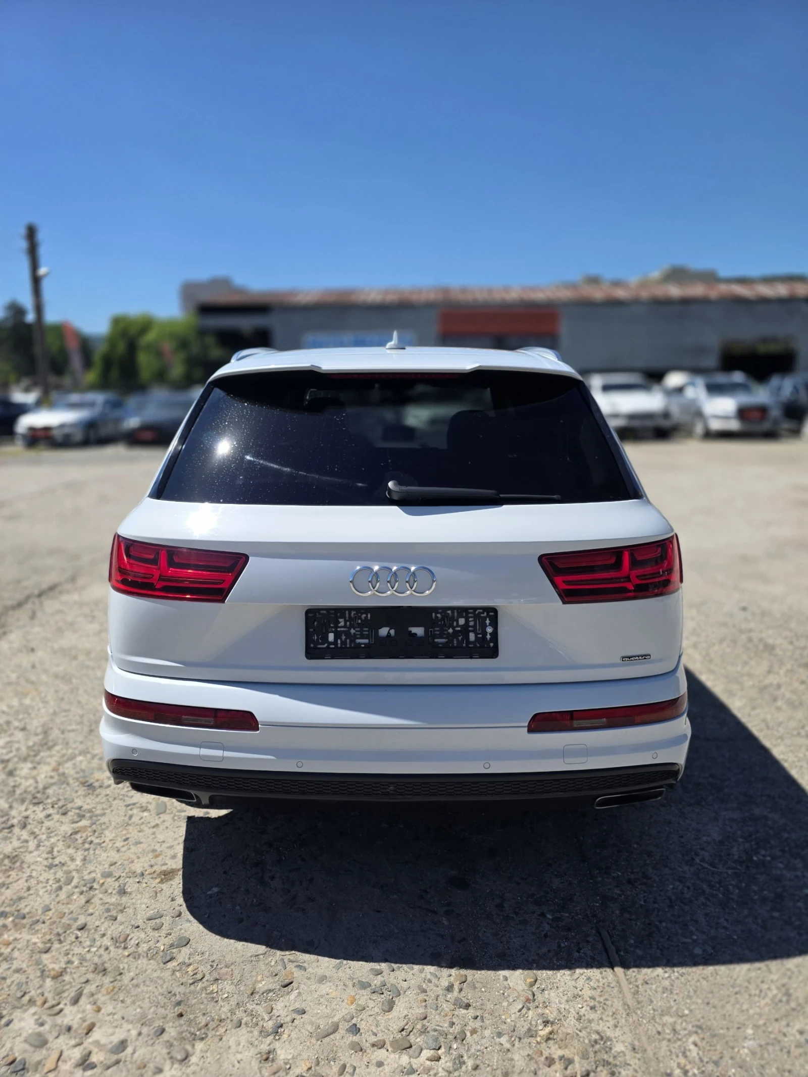 Audi Q7 3.0tdi S-line 7-местен , снимка 3 - Автомобили и джипове - 54734126