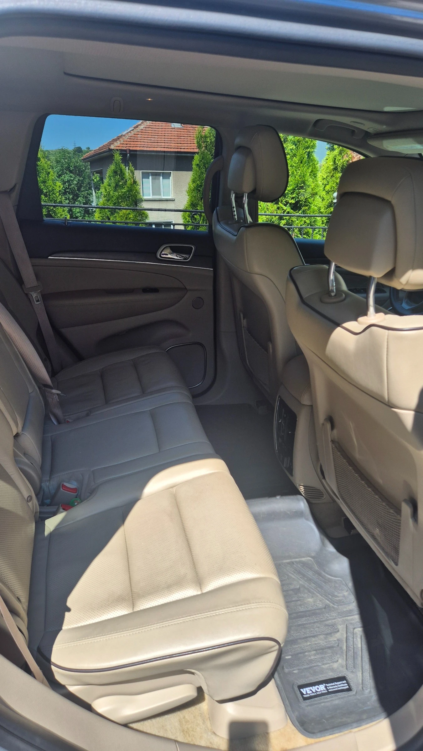 Jeep Grand cherokee Overland HEMI, снимка 11 - Автомобили и джипове - 54986027