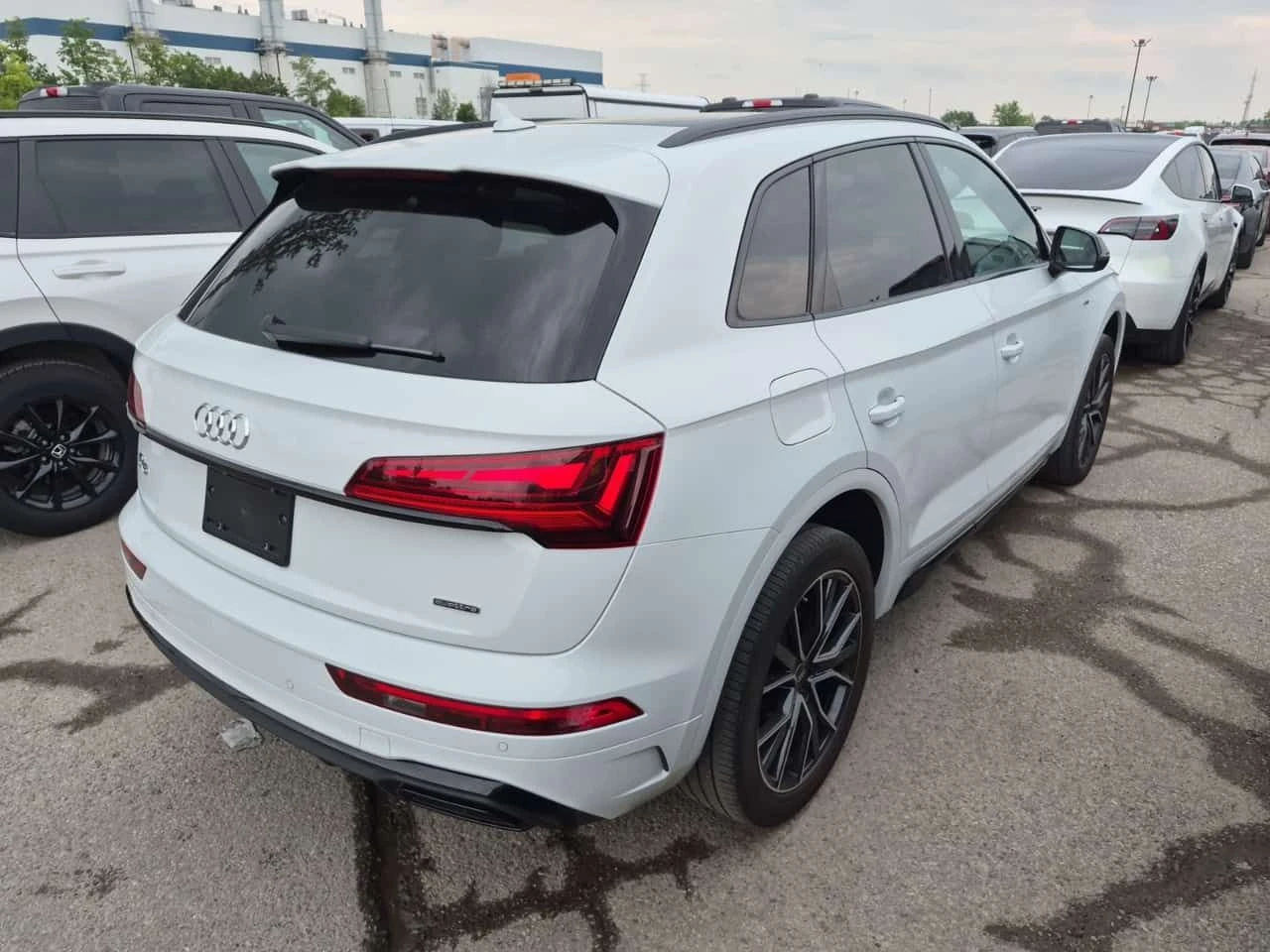 Audi Q5 * CARFAX * 2 КЛЮЧА * ПАНОРАМА * АВТОКРЕДИТ * , снимка 3 - Автомобили и джипове - 55008789