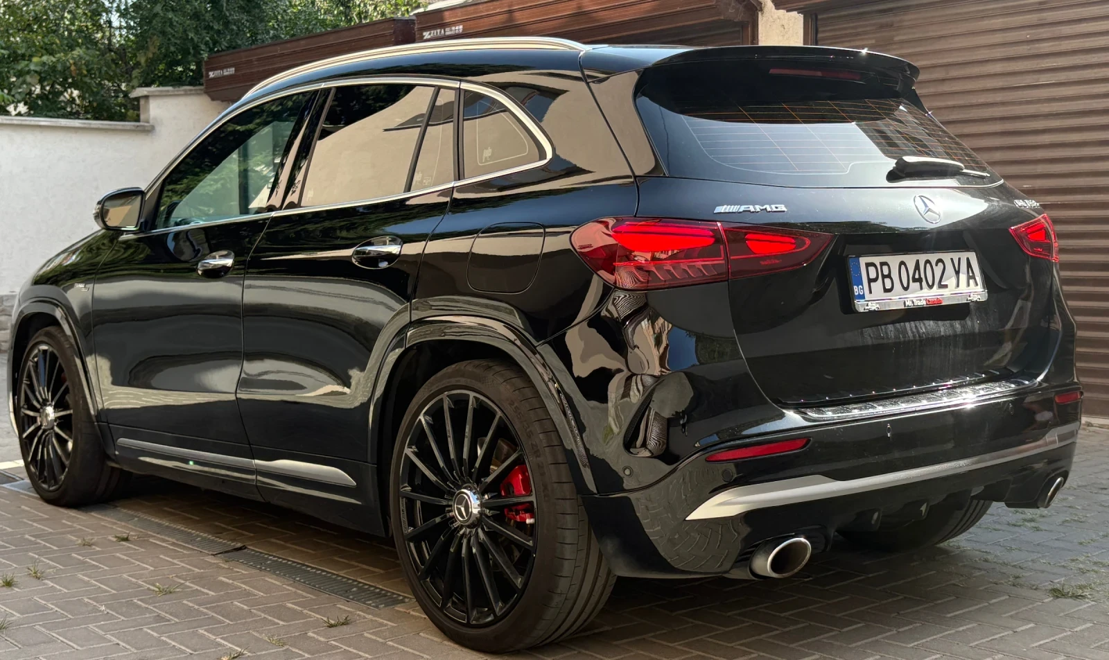 Mercedes-Benz GLA 35 AMG * Панорама * Подгрев * Burmester * , снимка 6 - Автомобили и джипове - 55878986