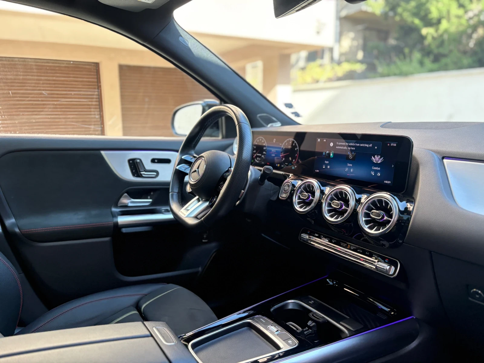 Mercedes-Benz GLA 35 AMG * Панорама * Подгрев * Burmester * , снимка 10 - Автомобили и джипове - 55878986