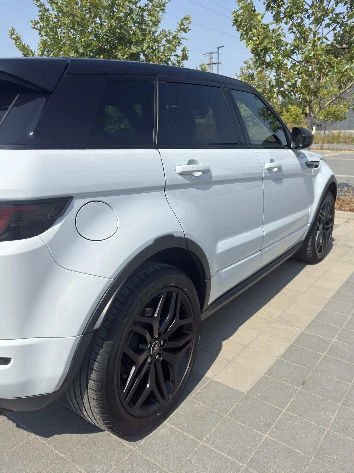Land Rover Evoque 190000, снимка 3 - Автомобили и джипове - 56311041
