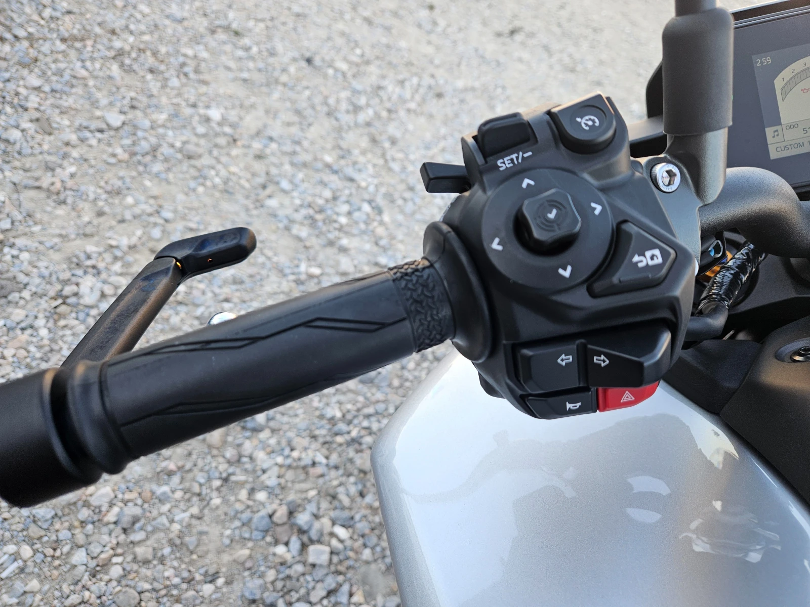 Yamaha Mt-09 SP - 2026 - 500 km, снимка 14 - Мотоциклети и мототехника - 56343172