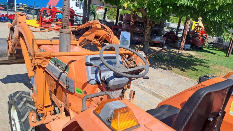 Трактор Kubota ZL1- 28, снимка 4 - Селскостопанска техника - 46910125