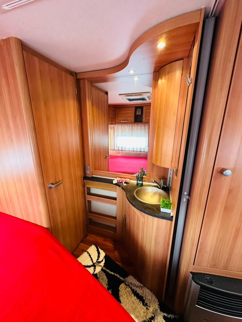 Каравана HYMER / ERIBA Sporting, снимка 14 - Каравани и кемпери - 43133392