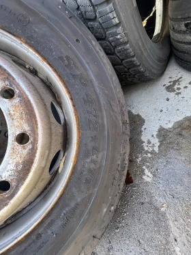 Гуми, снимка 3