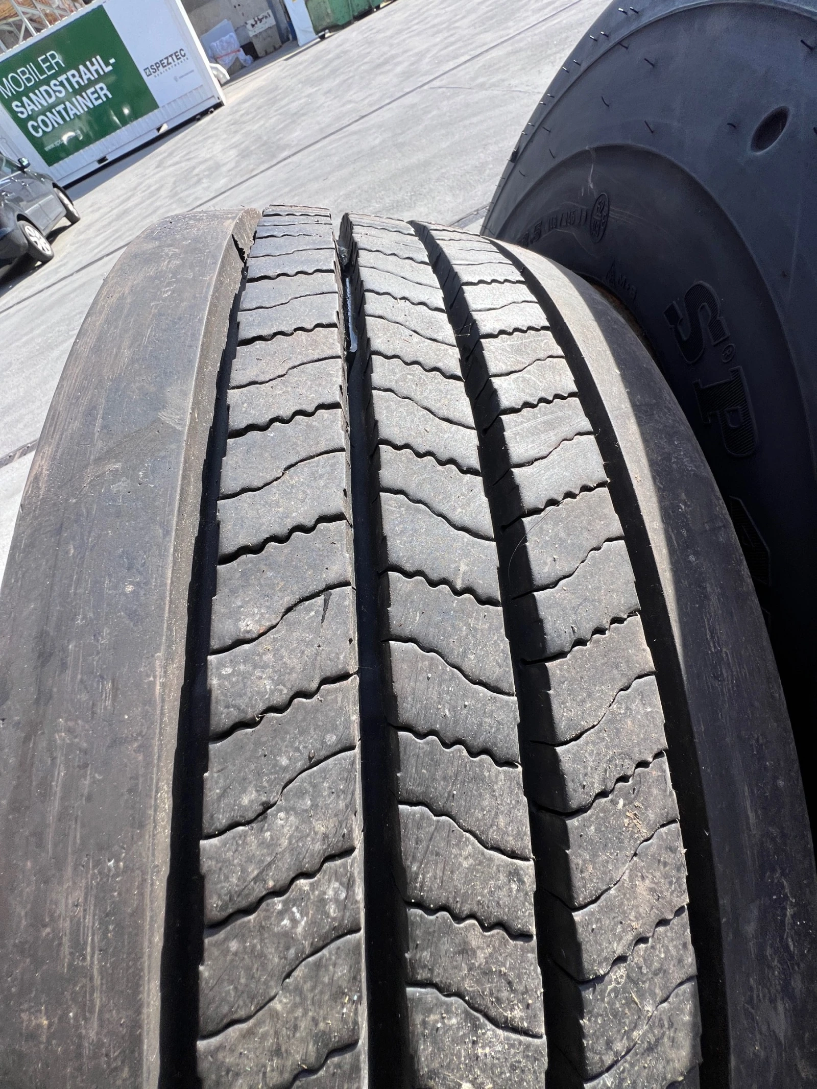 ���� 275/70R22.5 | Mobile.bg � ����������� 4