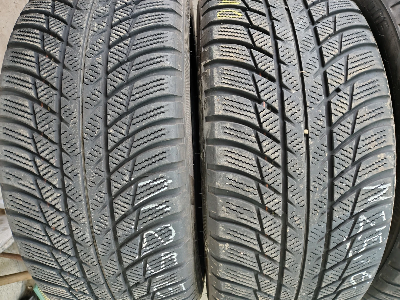 ���� 225/45R18 | Mobile.bg � ����������� 4