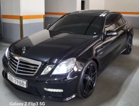 Mercedes-Benz E 63 AMG V8* HARMAN* ОБДУХ* ПАНО* КАТО НОВА* КРАЙНА ЦЕНА, снимка 1