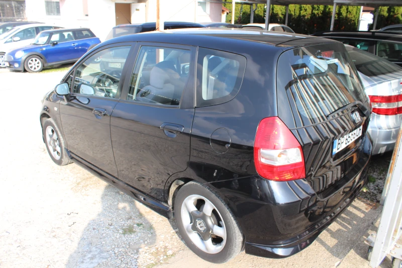 Honda Jazz 1.4I РЕГИСТРАЦИЯ, снимка 4 - Автомобили и джипове - 47786224