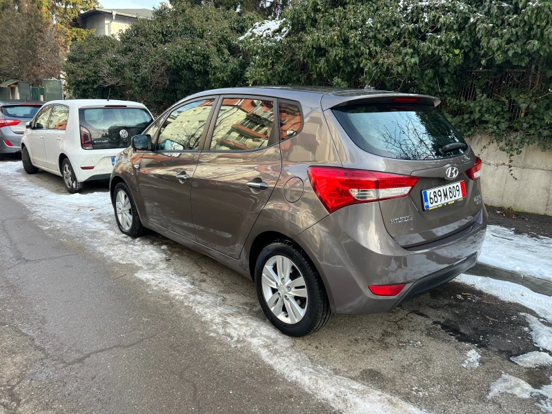 Hyundai Ix20, снимка 5 - Автомобили и джипове - 48577983