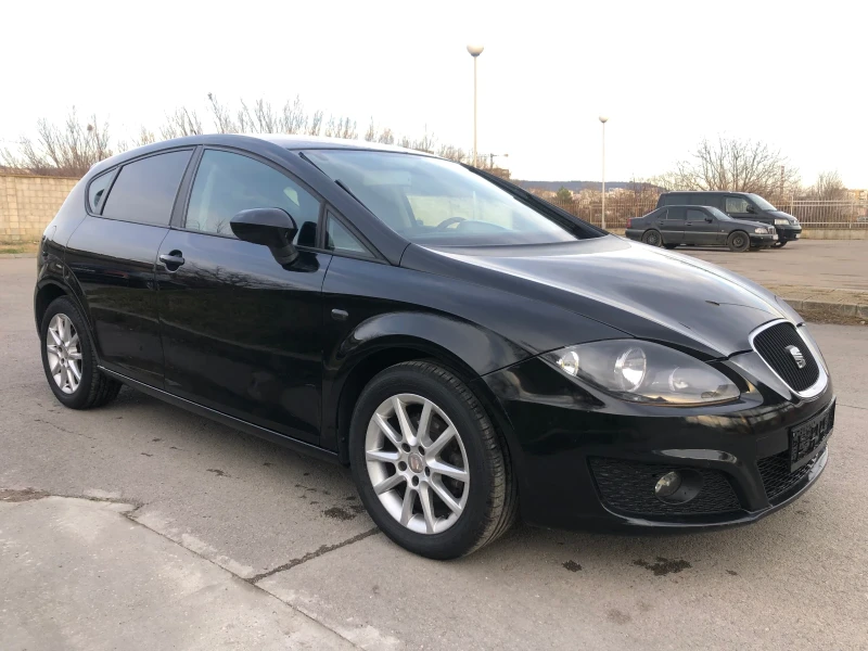 Seat Leon 1.6 TDI 105 к.с перфектен, снимка 3 - Автомобили и джипове - 48601682