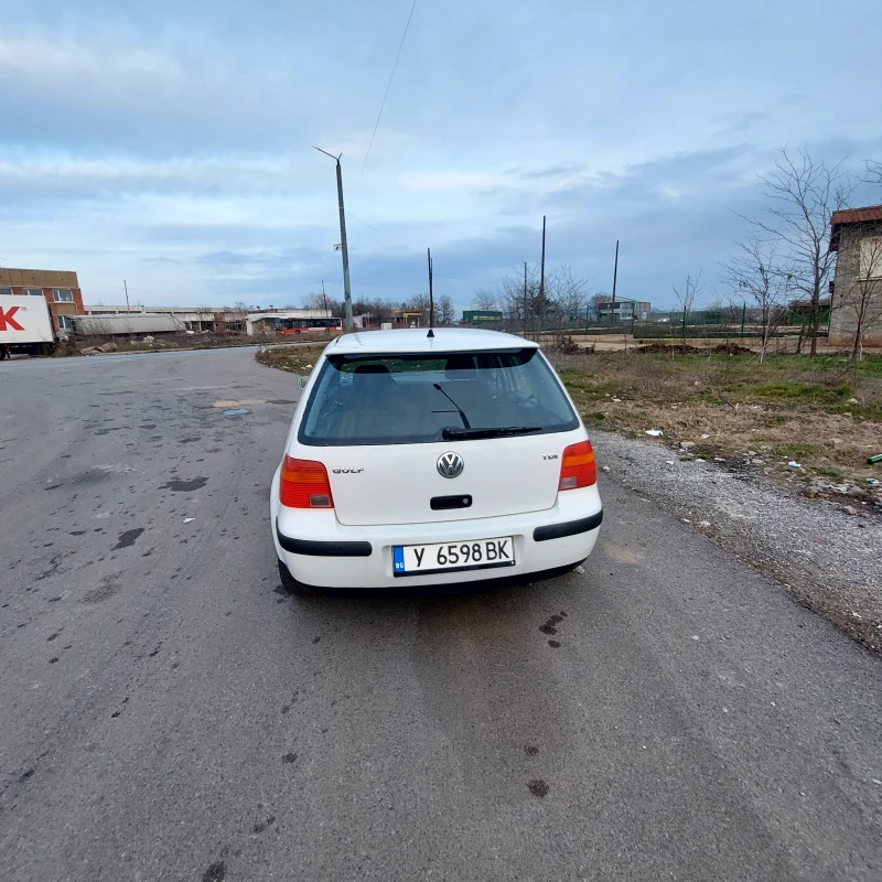 VW Golf, снимка 1 - Автомобили и джипове - 49117246