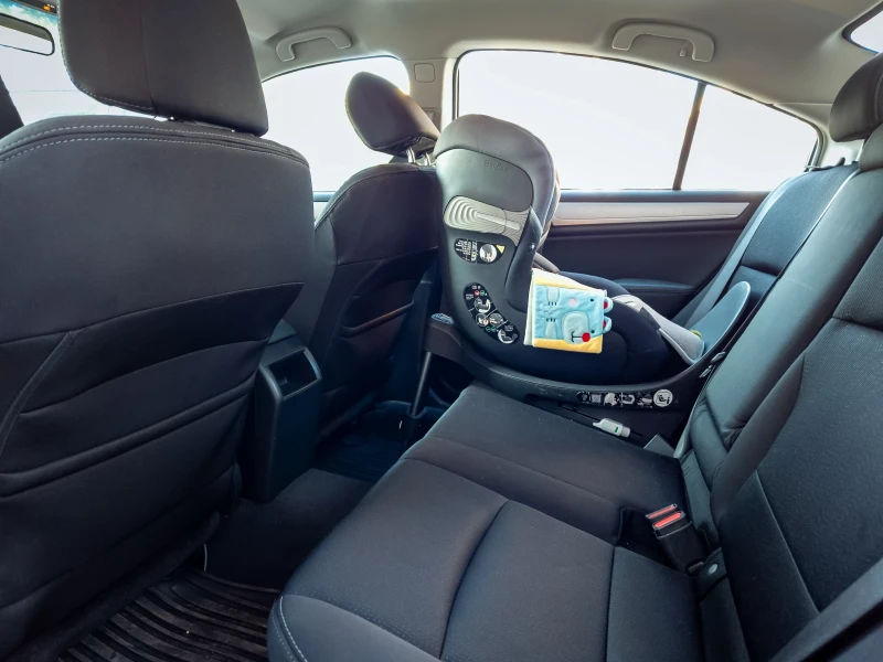 Subaru Legacy Premium, снимка 11 - Автомобили и джипове - 52252734