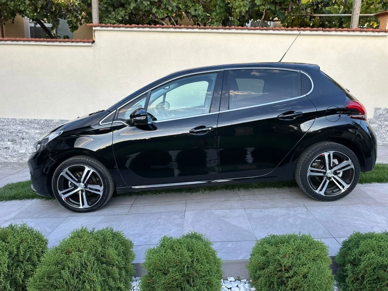 Peugeot 208 1.2 GT-line Automatic , снимка 4 - Автомобили и джипове - 51830835