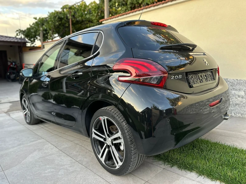 Peugeot 208 1.2 GT-line Automatic , снимка 5 - Автомобили и джипове - 51830835