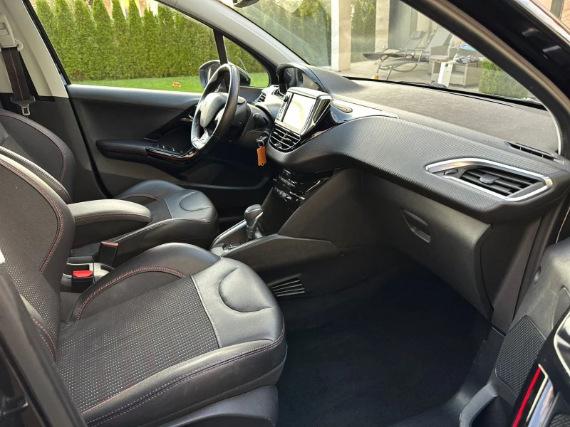 Peugeot 208 1.2 GT-line Automatic , снимка 9 - Автомобили и джипове - 51830835
