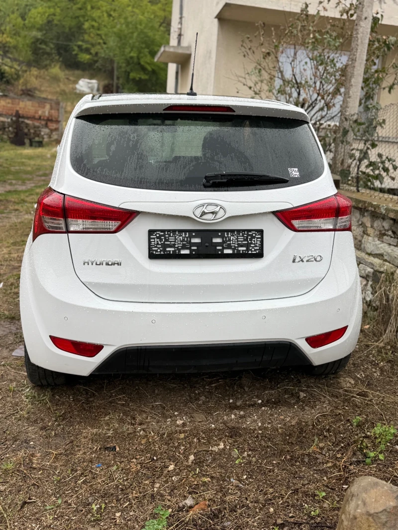 Hyundai Ix20, снимка 3 - Автомобили и джипове - 52589233