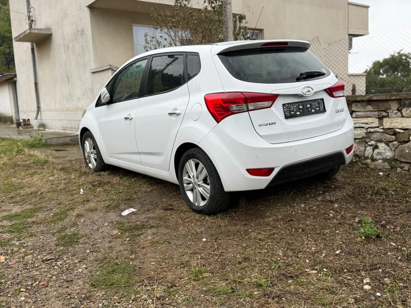 Hyundai Ix20, снимка 2 - Автомобили и джипове - 52589233