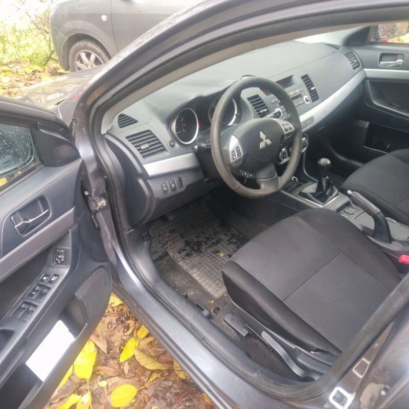 Mitsubishi Lancer 1, 8i Швейцария, снимка 10 - Автомобили и джипове - 52499767