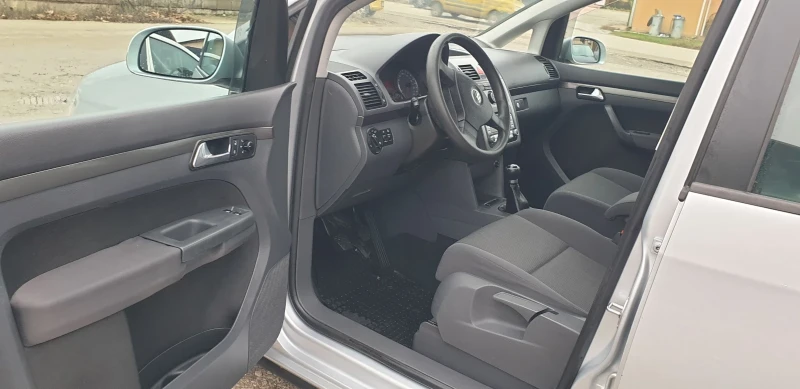 VW Touran 1.9TDI/90кс./FA, снимка 5 - Автомобили и джипове - 52717827