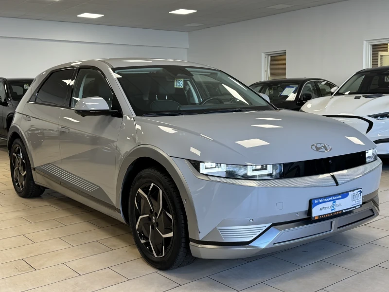 Hyundai Ioniq 5 UNIQ* 72.6KW* 306К.С.* ГАРАНЦИЯ, снимка 2 - Автомобили и джипове - 52840912