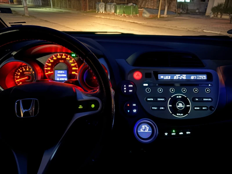 Honda Jazz, снимка 5 - Автомобили и джипове - 53088939