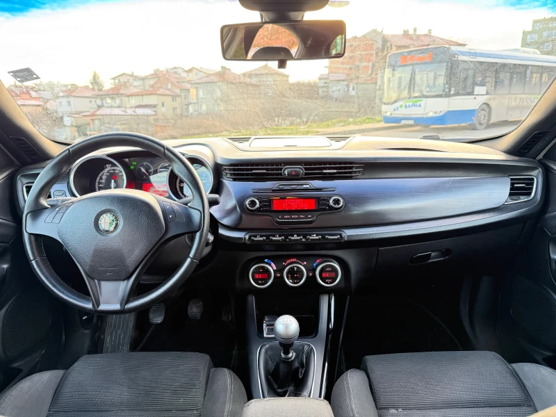 Alfa Romeo Giulietta 1.6 JTDM-2 105Hp 2013г 228000км 2 комплекта гуми , снимка 12 - Автомобили и джипове - 53096848