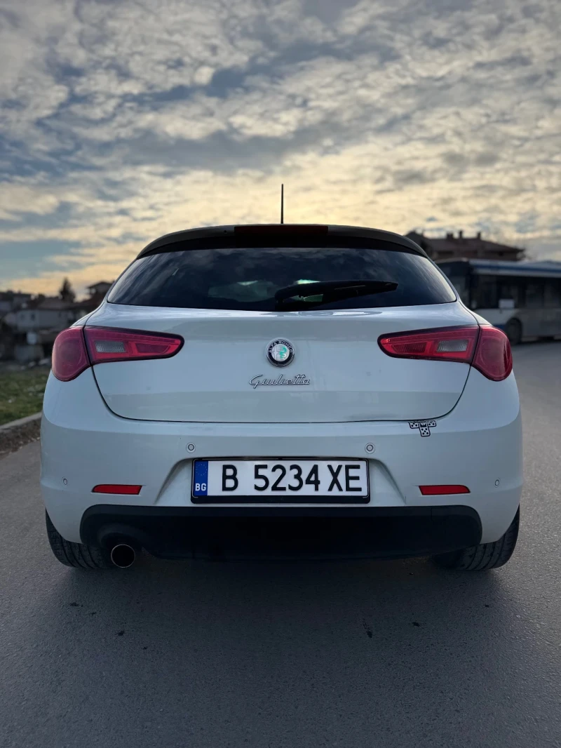 Alfa Romeo Giulietta 1.6 JTDM-2 105Hp 2013г 228000км 2 комплекта гуми , снимка 4 - Автомобили и джипове - 53096848