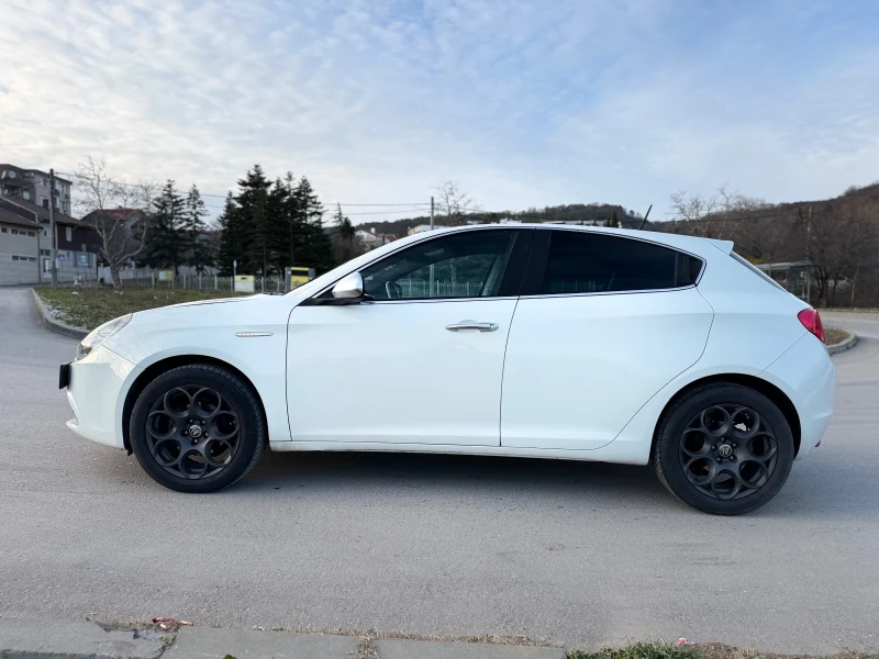 Alfa Romeo Giulietta 1.6 JTDM-2 105Hp 2013г 228000км 2 комплекта гуми , снимка 2 - Автомобили и джипове - 53096848