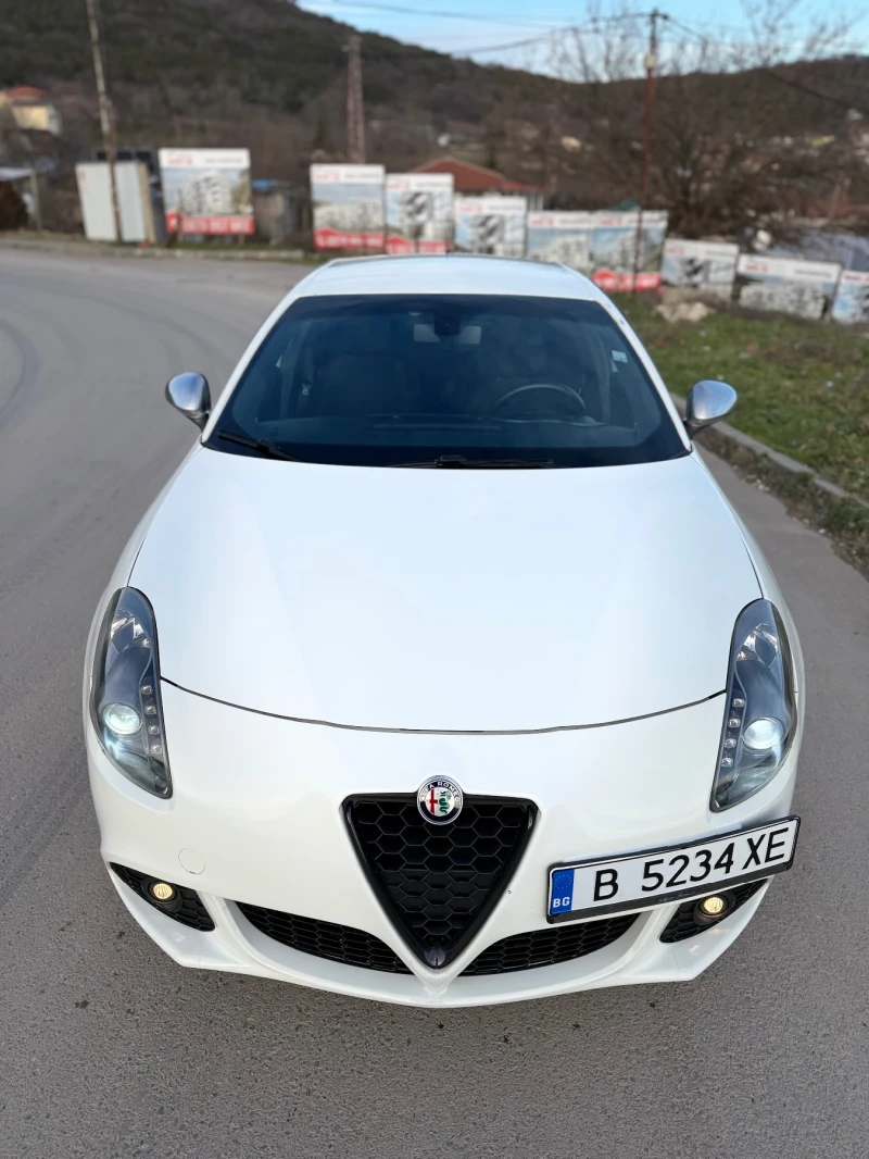 Alfa Romeo Giulietta 1.6 JTDM-2 105Hp 2013г 228000км 2 комплекта гуми , снимка 9 - Автомобили и джипове - 53096848