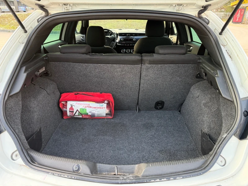 Alfa Romeo Giulietta 1.6 JTDM-2 105Hp 2013г 228000км 2 комплекта гуми , снимка 16 - Автомобили и джипове - 53096848