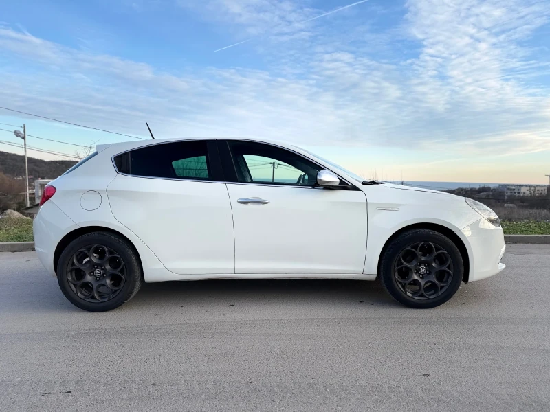 Alfa Romeo Giulietta 1.6 JTDM-2 105Hp 2013г 228000км 2 комплекта гуми , снимка 6 - Автомобили и джипове - 53096848