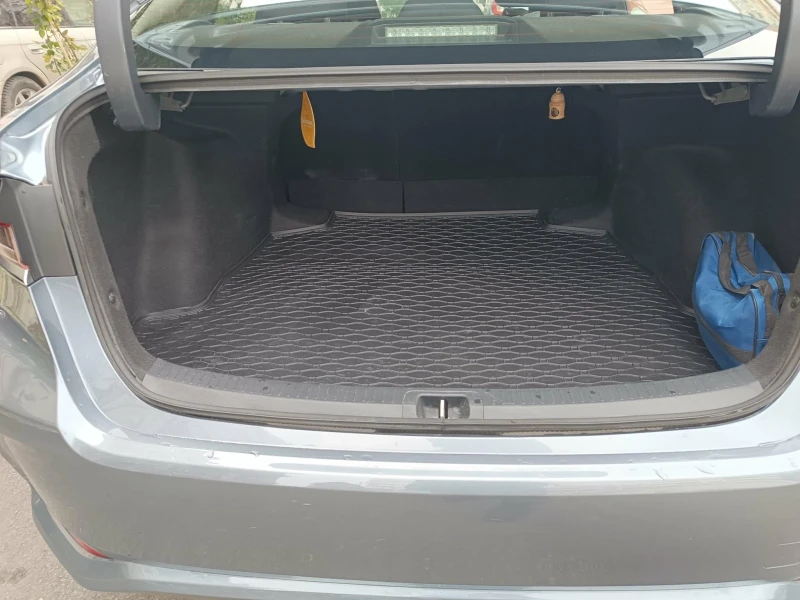 Toyota Corolla, снимка 9 - Автомобили и джипове - 53387824