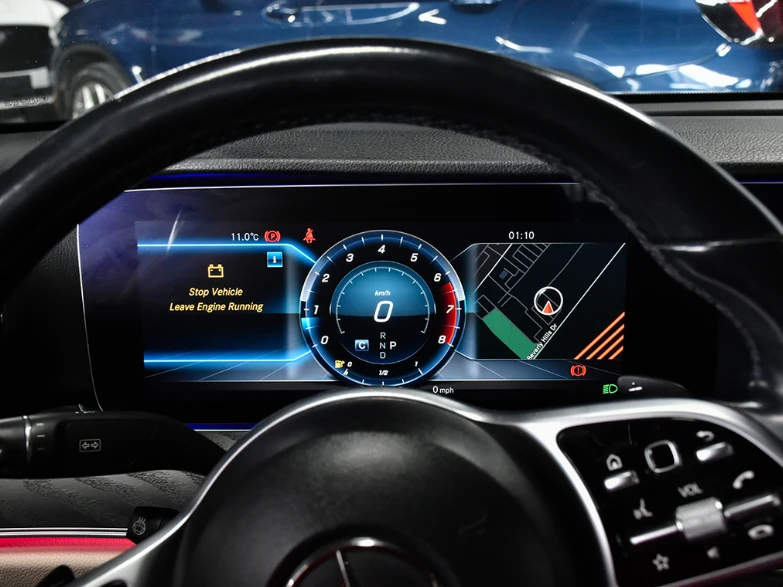 Mercedes-Benz E 350 AMG PKG* * DIGITAL* * AMBIENT, снимка 9 - Автомобили и джипове - 53466912